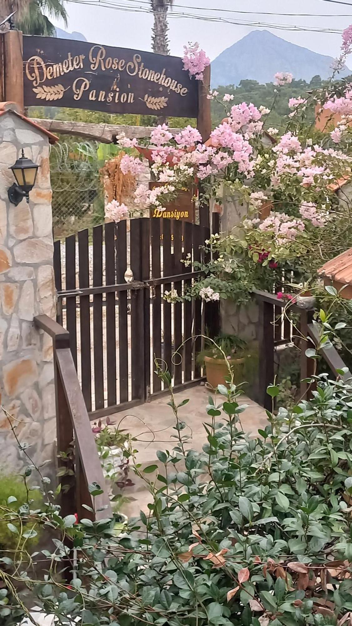 Demeter Rose Stonehouse Pansion Apartamento Antália Exterior foto
